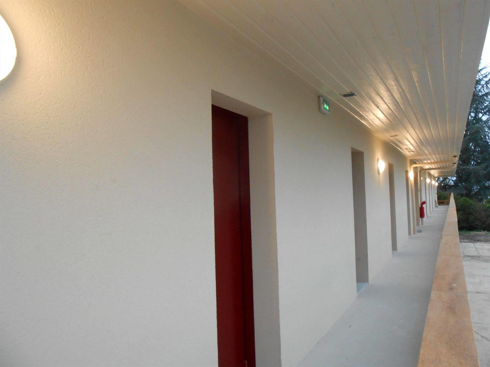 La Pause Hotel Evreux Exterior photo
